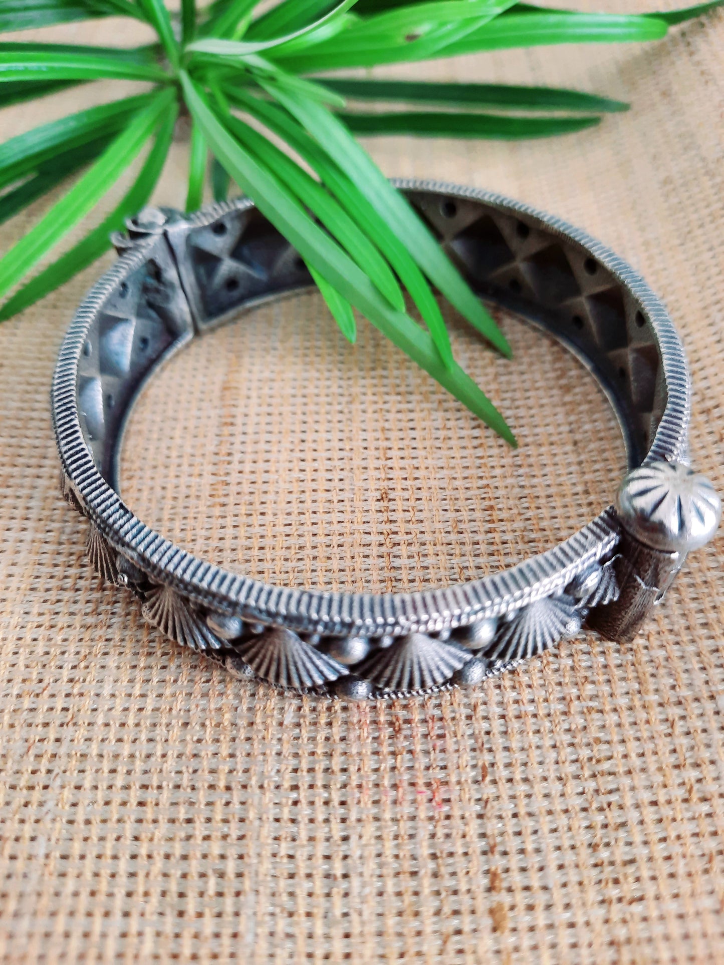 Daisy Dia-mond Bangle