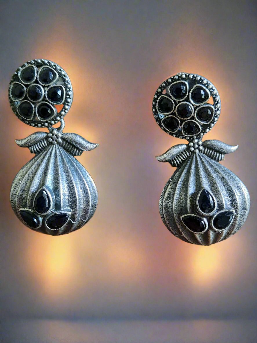 Clara Black Earrings
